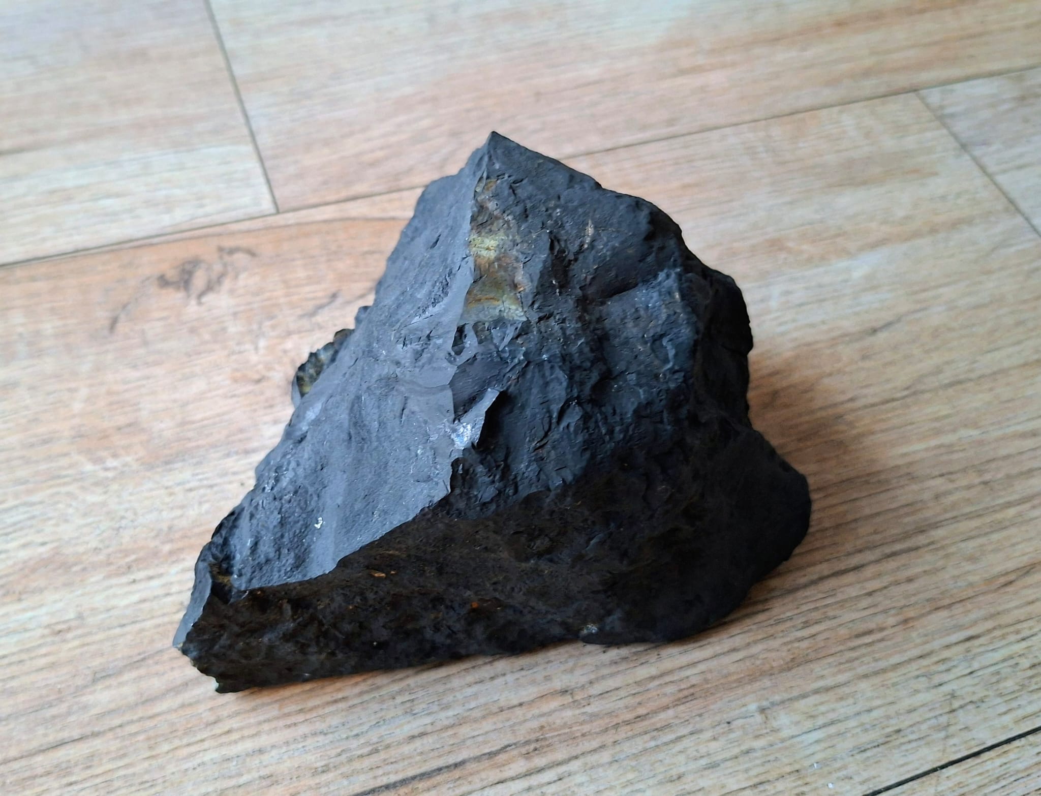 Grote Shungite steen